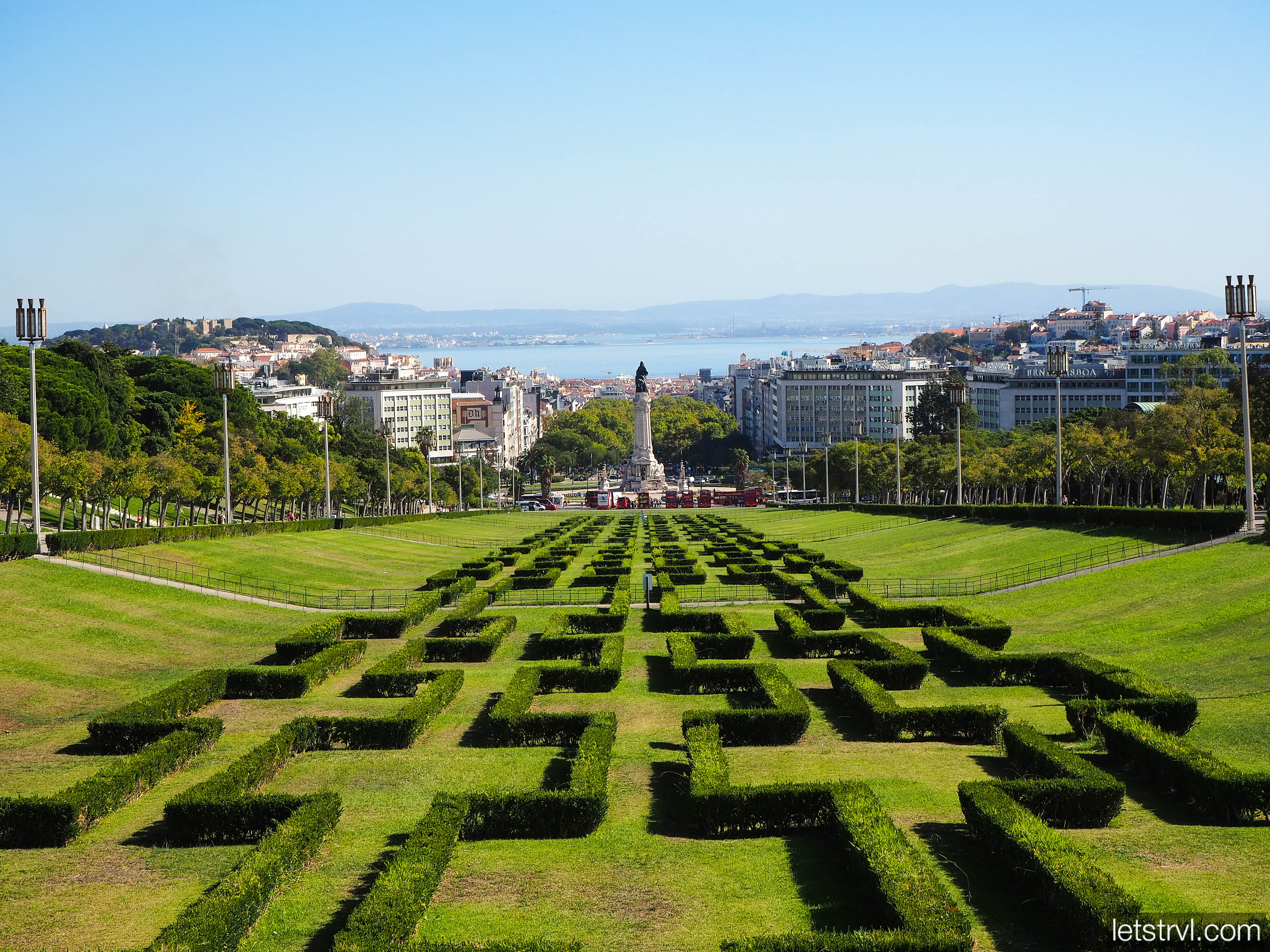 Вид на Лиссабон с парка Эдуарда VII