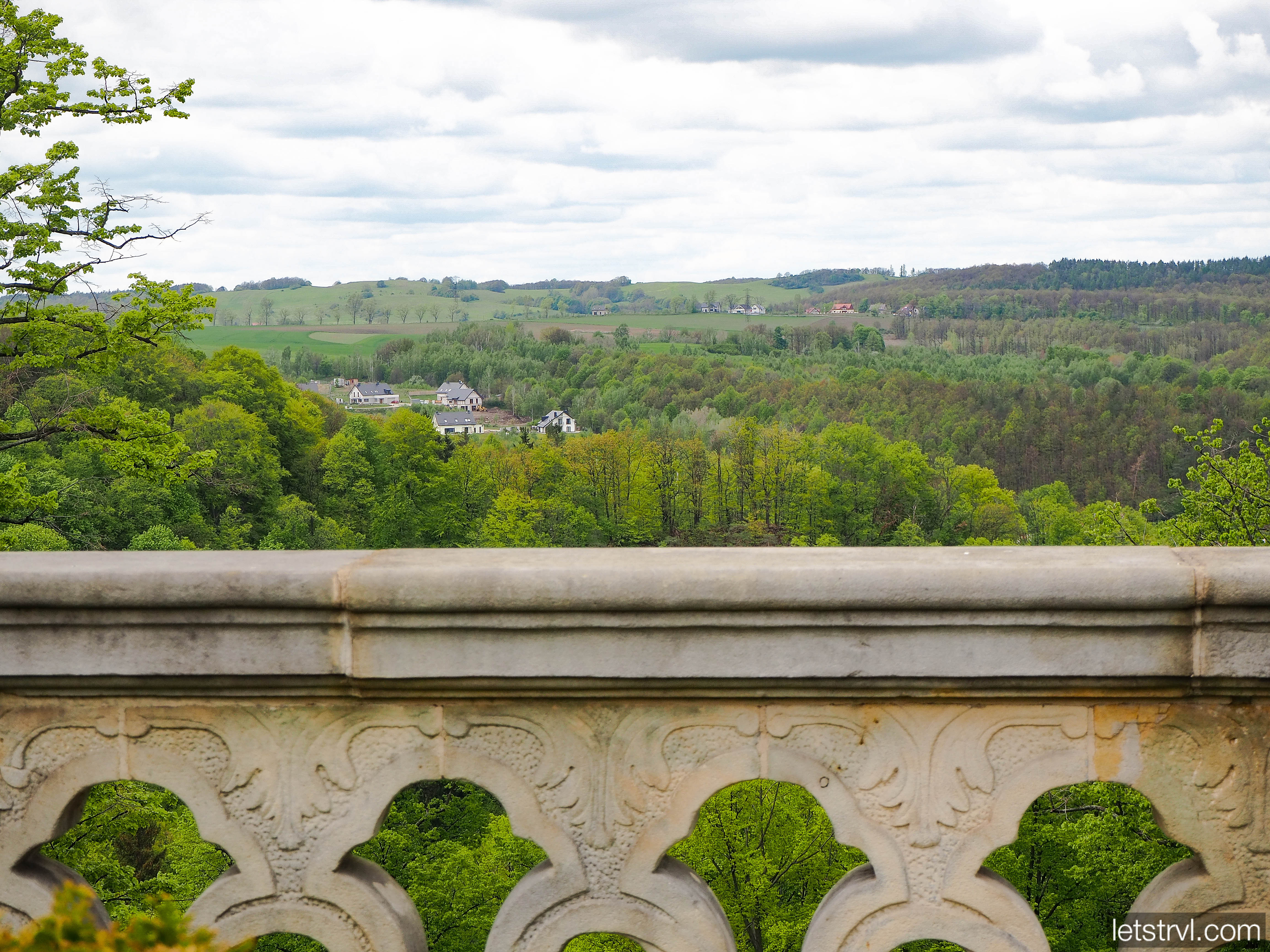 Вид с террасы замка Ксёнж